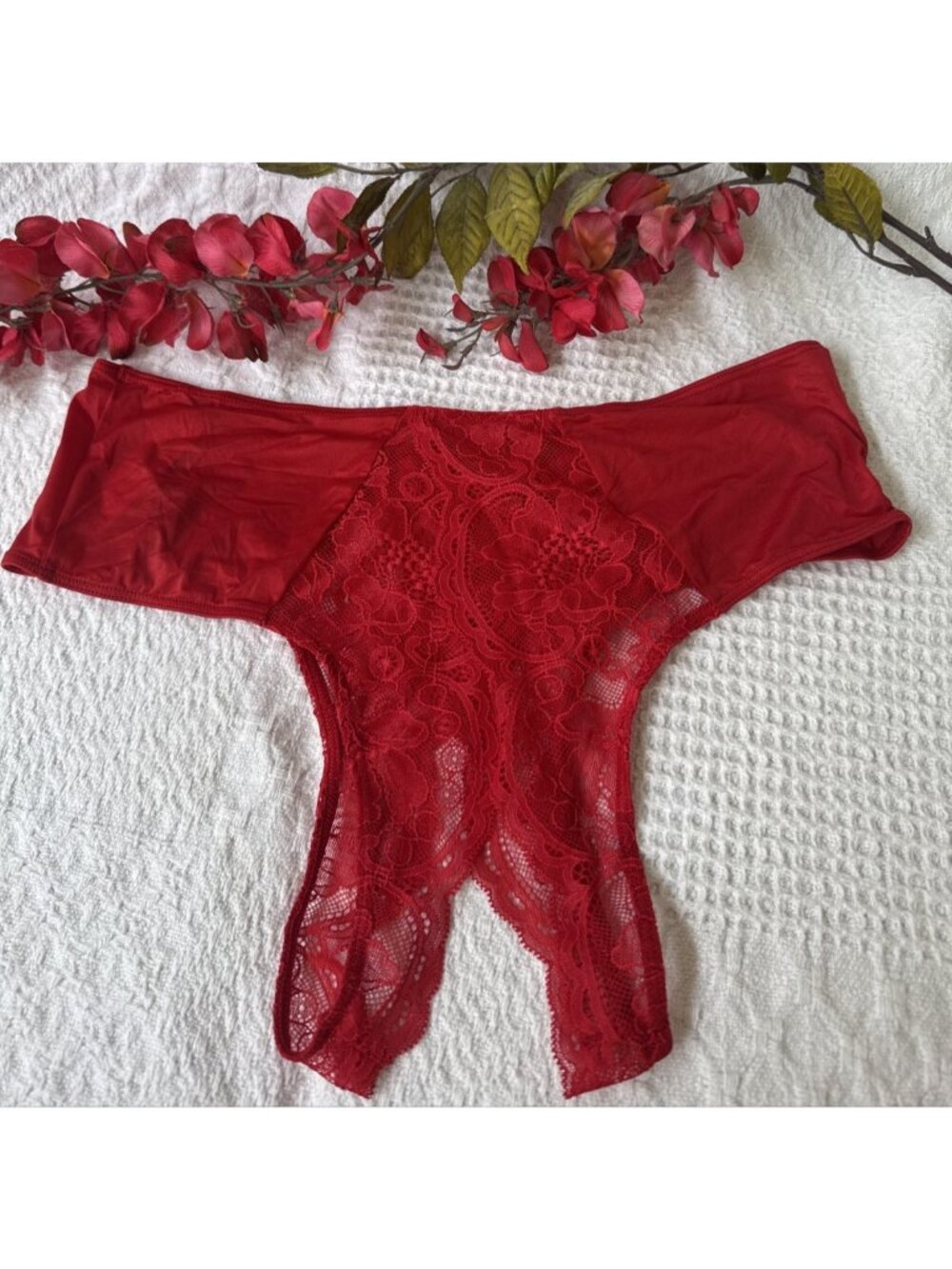 VICTORIA'S SECRET L RED SILKY LACE CHEEKY OPEN BOTTOM CROTCHLESS PANTIES NWT